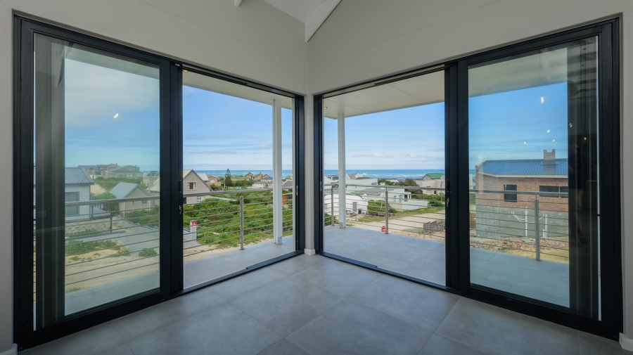 3 Bedroom Property for Sale in Suiderstrand Western Cape